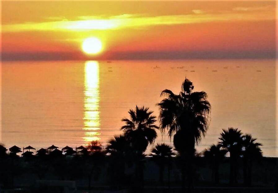 Apartamento En La Costa Del Sol , フエンヒロラ エクステリア 写真